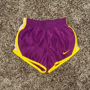 2T Nike Tempo shorts